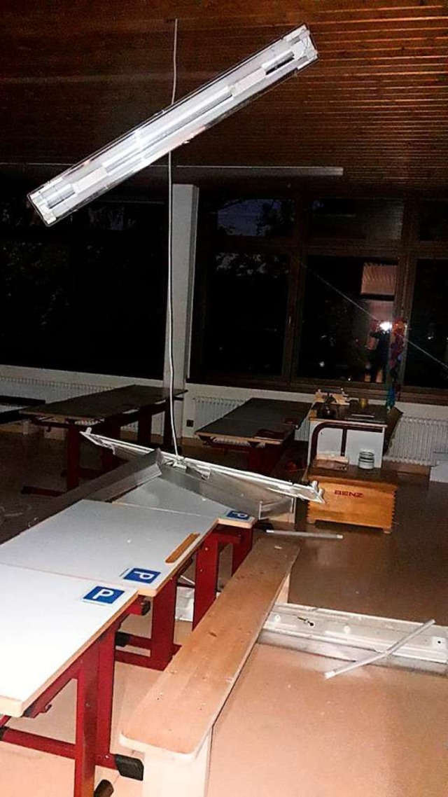 Eine Lampe lste sich von der Decke in...rgab eine berprfung durch die Stadt.  | Foto: Stadtverwaltung Bonndorf