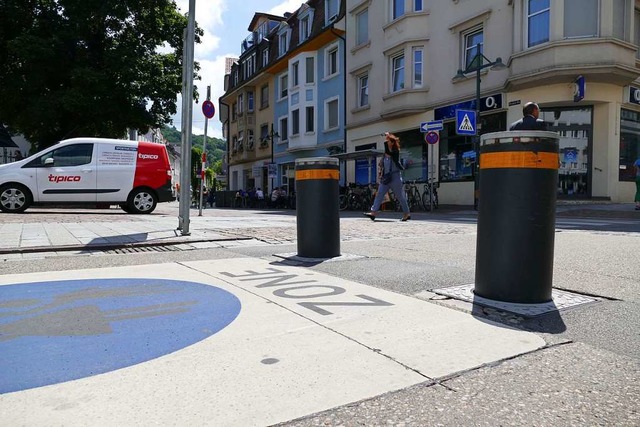 Poller wie diese werden knftig auch die erweiterte Fugngerzone schtzen.  | Foto: Peter Gerigk