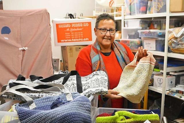 Am Montag gibt es in Grenzach-Wyhlen Stricksocken zu kaufen