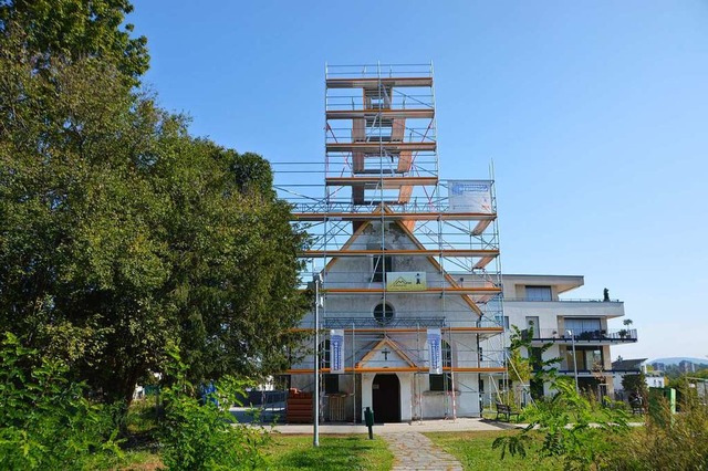 Der Turm ist abgenommen; das Gerst steht seit August.  | Foto: Horatio Gollin