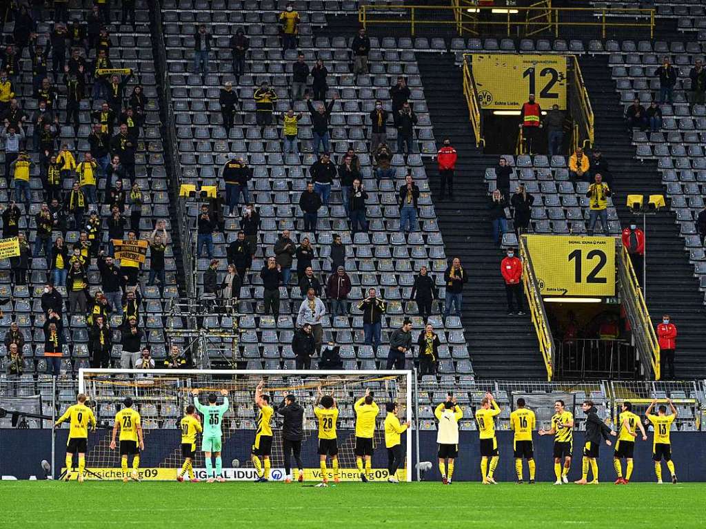 Dortmund besiegt den SC Freiburg mit 4:0 – nach Toren durch Haaland (2), Can und Passlack.