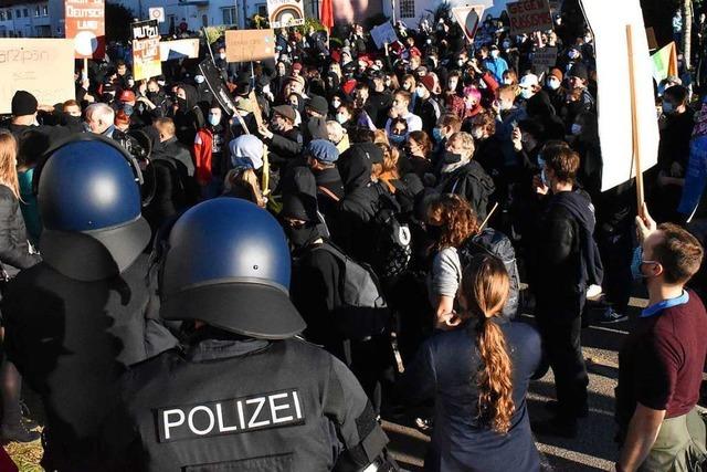 1000 Menschen protestieren in Steinen gegen AfD-Veranstaltung mit Gauland