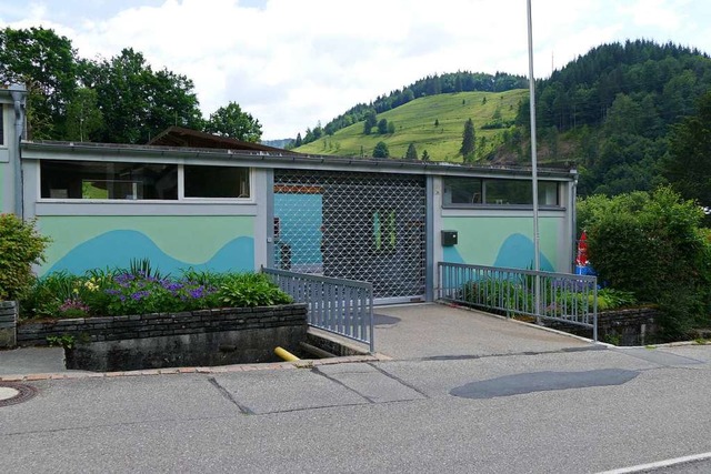 Der Kiosk des Freibads Zell war das Ziel von Einbrechern.  | Foto: Sarah Trinler