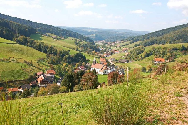 Oberhalb des Yacher Tals finden sich s...eformte Felsen  wie der Siebenfelsen.   | Foto: Bernd Fackler