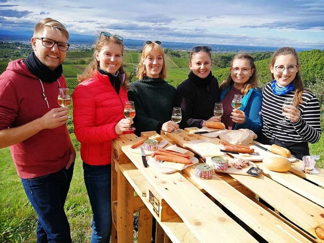 Wer sich zur Teilnahme entschloss, ber...ndeskreis  beim Weinspaziergang dabei.  | Foto: Winfried Kninger