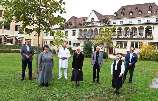 Die bislang kirchlichen Krankenhuser ...llschafter Rainer Salfeld (von links).  | Foto: Rita Eggstein