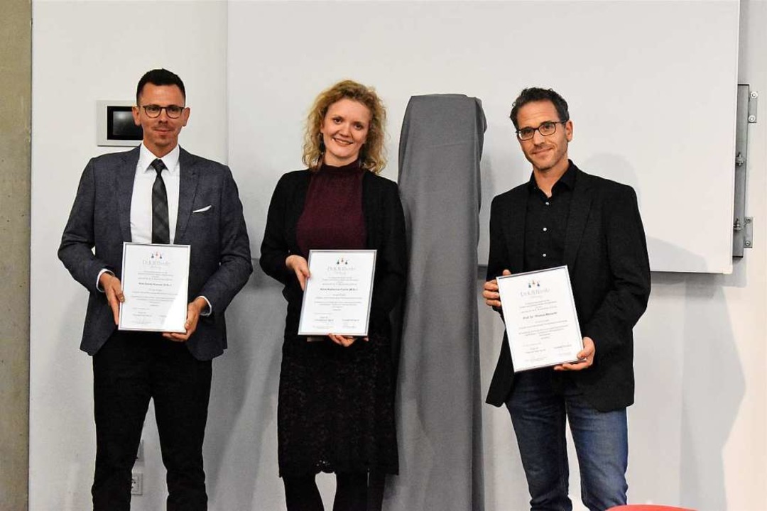 Kim Daniel Konrad (von links), Anna Ka...zept einer innovativen Reha-Plattform.  | Foto: Thomas Loisl Mink