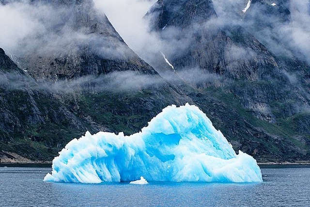 Ein Eisberg vor der Kste Grnlands  | Foto: Air Greenland