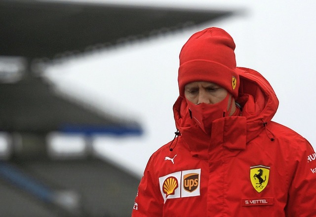 Sebastian Vettel sieht in der Eifel einem schweren Rennen entgegen.  | Foto: INA FASSBENDER (AFP)