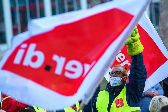 Die Gewerkschaft Verdi kndigt Warnstreiks in Sdbaden an.  | Foto: Klaus-Dietmar Gabbert (dpa)