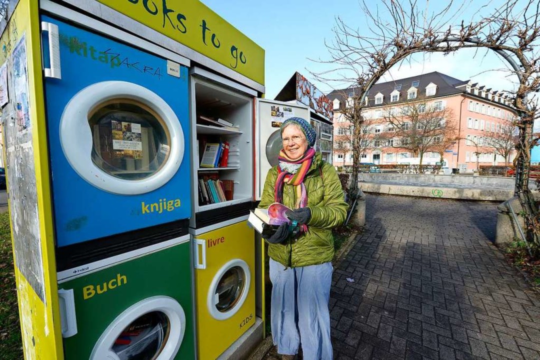 Ehrenamtliche Patinnen und Paten wie A...ch um die ffentlichen Bcherschrnke.  | Foto: Ingo Schneider