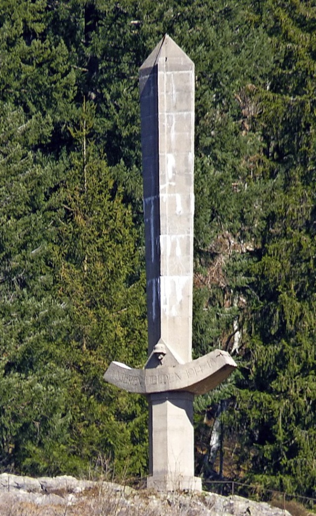 Das Schwert in Todtnau wurde 1932  vom... dem Brandfelsen in Todtnau errichtet.  | Foto: Sattelberger