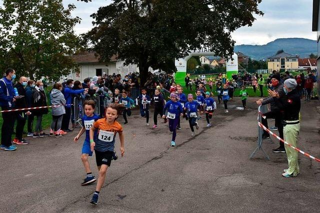 230 Lufer aus der ganzen Region gingen beim Sdwestzipfellauf an den Start