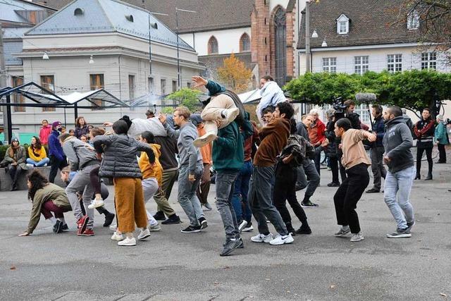 Das Theater Basel geht auf das Publikum zu