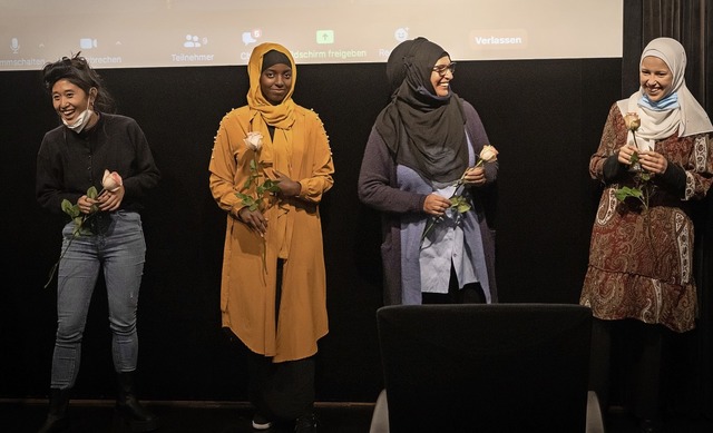 Die Protagonistinnen des Films (von li...Adow, Turpikai Kabiri und Iman Ouadria  | Foto: Severine Kpoti