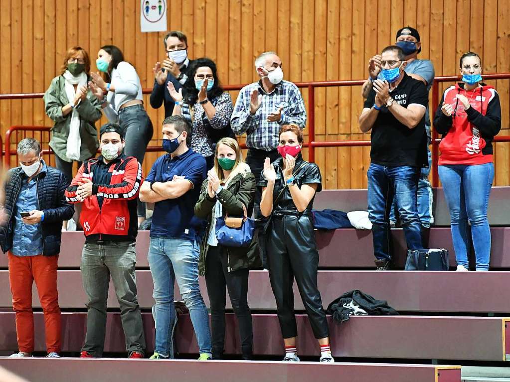 Impressionen rund um das Handball-Derby in der Rheinmatthalle Rheinhausen zwischen dem TuS Oberhausen und dem TV Herbolzheim.