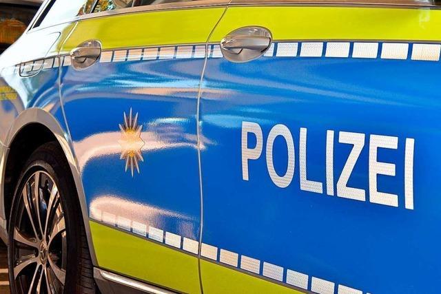 Unbekannter stiehlt eine Aktentasche aus einem unverschlossenen Auto in Lrrach