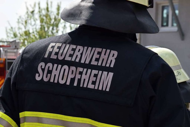 Die Feuerwehr Schopfheim war mit fnf ...nsatzkrften am Brandort (Symbolbild).  | Foto: Stefan Ammann