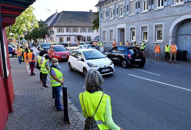 Ende September demonstrierten Menschen in Kippenheim fr die Umfahrung.  | Foto: Wolfgang Knstle