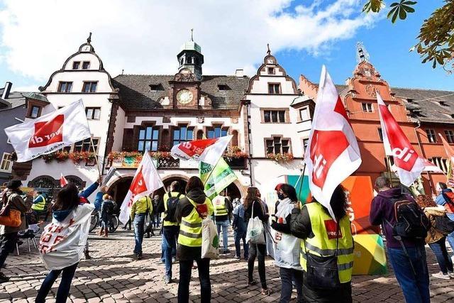 Fotos: Rund 500 Streikende zogen am Mittwoch durch Freiburg