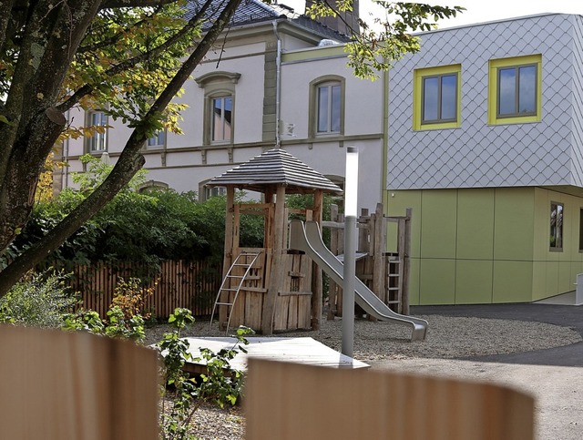 Der neue Anbau im hinteren Bereich der Alten Schule in Haagen  | Foto: Katharina Bartsch