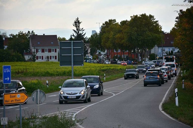 Standort 1: Auf dieser Flche nordstl...er die neue Feuerwache gut vorstellen.  | Foto: Hannes Lauber