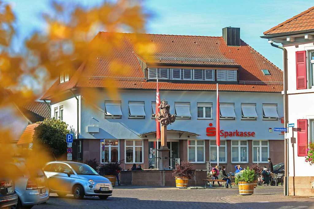 Die Sparkasse Zieht Um Ins Gewerbegebiet Radackern Ettenheim Badische Zeitung 