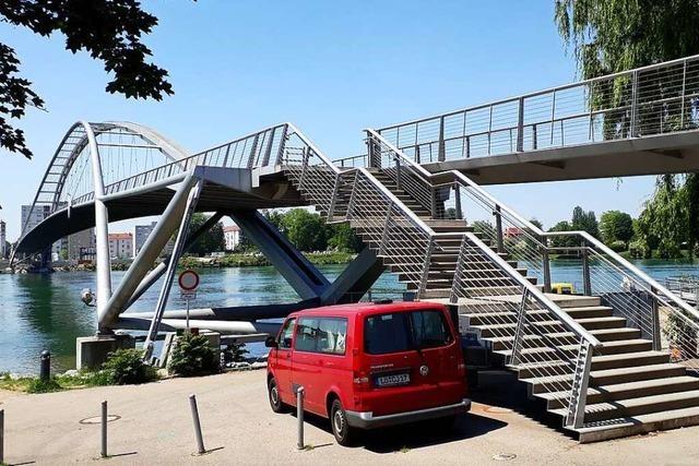 Auch auf der Dreiländerbrücke in Weil am Rhein gilt nun Maskenpflicht