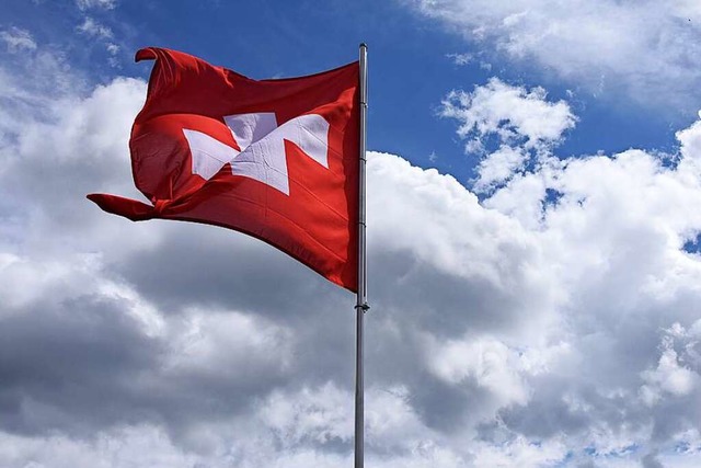 Diese Flagge weht auf dem Schweizer Belchen.  | Foto: Jonas Hirt