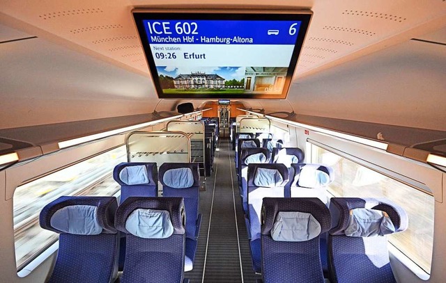 Leer scheint der ICE 602 von Mnchen nach Hamburg am Montagmorgen zu sein.  | Foto: Martin Schutt (dpa)