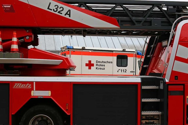 Die Lrracher Feuerwehr musste einen f...n Rettungswagen befreien (Symbolfoto).  | Foto: Katharina Bartsch