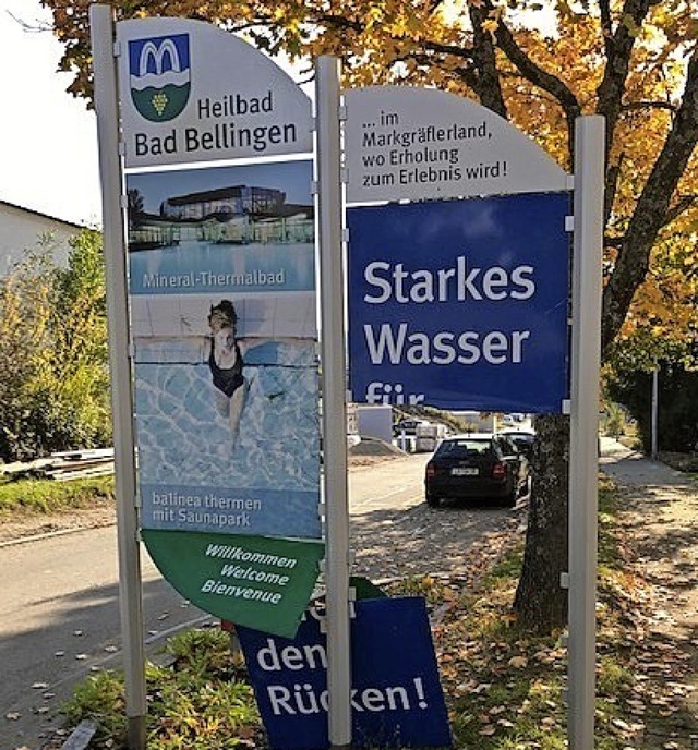 Die Tafel am Ortseingang Hertingen wurde vermutlich  eingetreten.  | Foto: Gemeinde Bad Bellingen