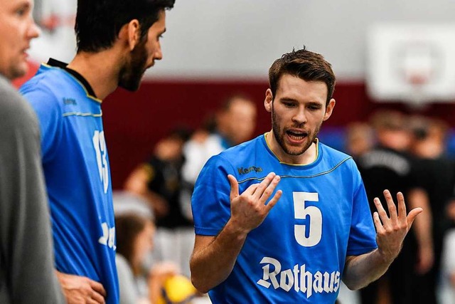 Zuspieler Marc Zimmerman (rechts) zeig...s fr den USC Freiburg nicht zum Sieg.  | Foto: Patrick Seeger