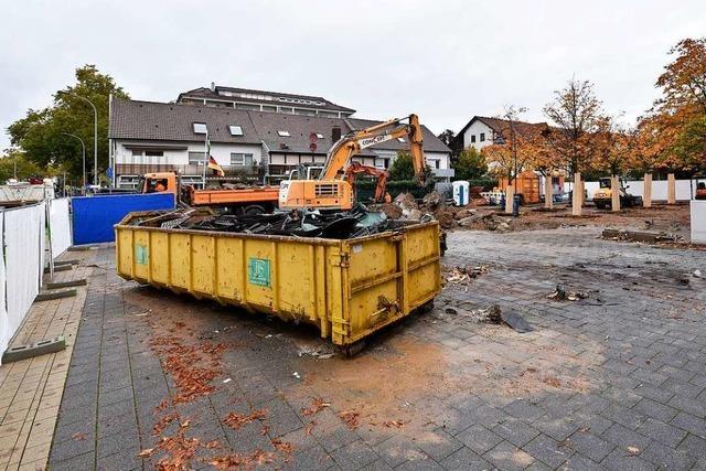 Skulpturen landen im Container