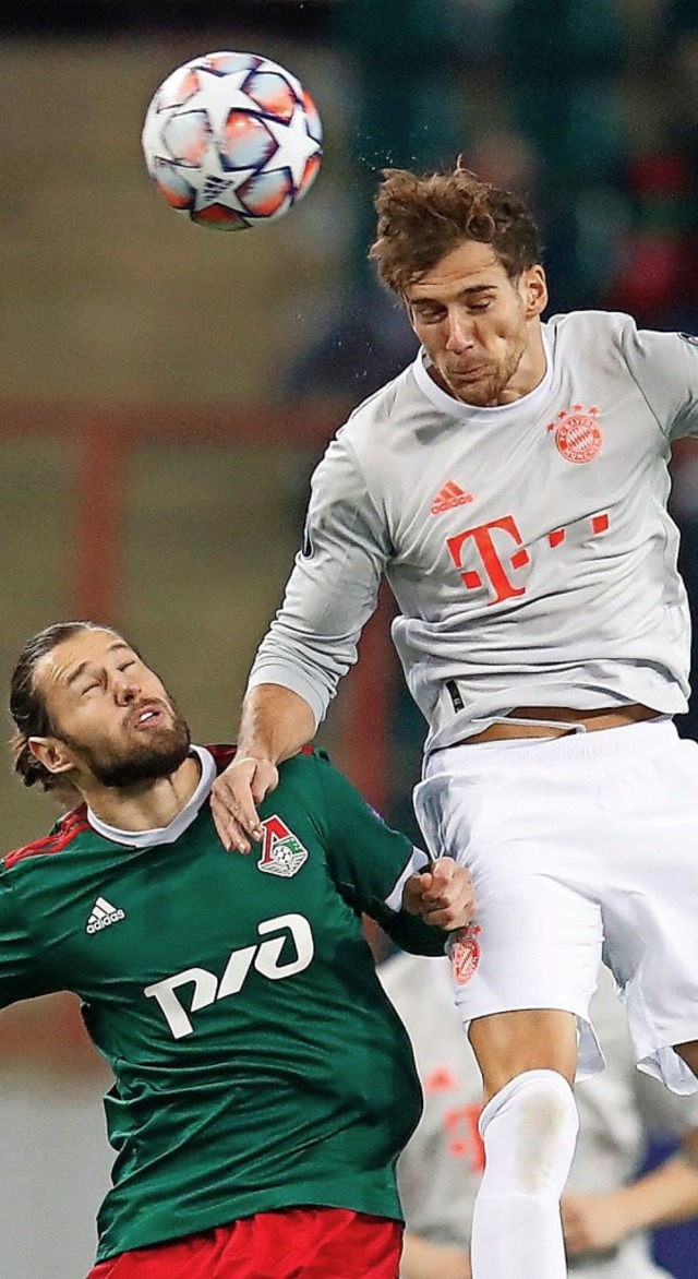 Hoch, hher, Goretzka: Der Bayern-Spieler kpfte das 1:0 fr sein Team.  | Foto: MAXIM SHEMETOV (AFP)