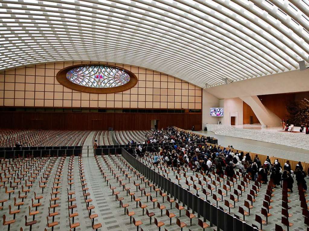 Die groe Halle bei der wchentlichen Generalaudienz des Papstes.