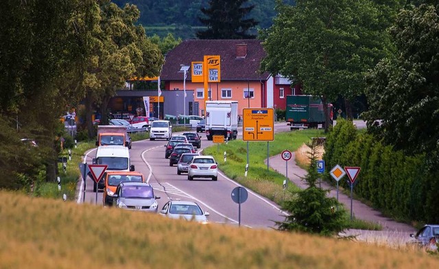 Mit der Umgehungsstrae soll Altdorf vom  Verkehr auf der B3 entlastet werden.  | Foto: Sandra Decoux-Kone