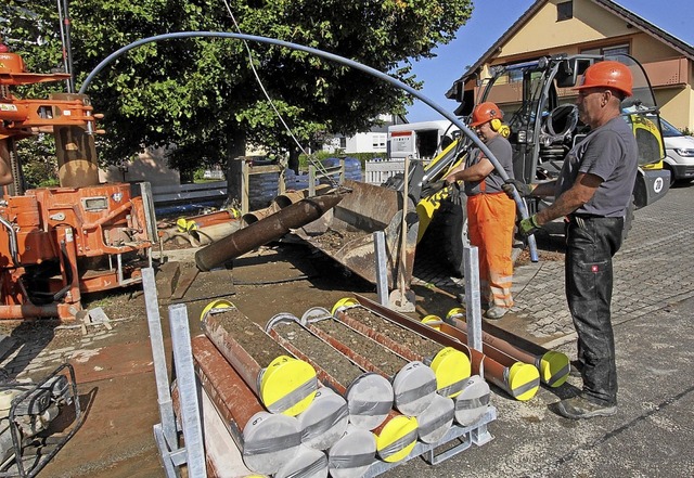 Das bei den Erkundungsbohrungen anfall...r Meter in Plastikbehlter gesammelt.  | Foto: Herbert Trogus