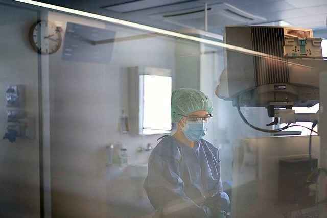 Erste Krankenh�user in der Schweiz sind �berlastet