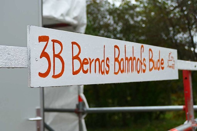 Bernds Bahnhofsbude ist derzeit in einem Container untergebracht <ppp></ppp>  | Foto: Verena Pichler