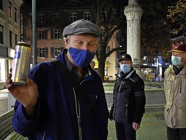 Siegert Kittel (links) erzhlte auch v... Konkurrenz der Brauereien in Lrrach.  | Foto: Thomas Loisl Mink