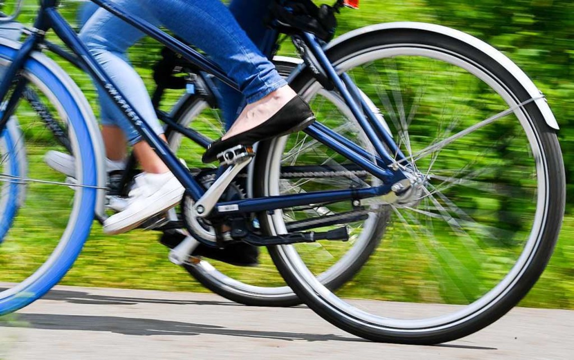 Der Radweg zwischen Gottenheim und Umkirch soll verbreitert werden.  | Foto: Hendrik Schmidt (dpa)