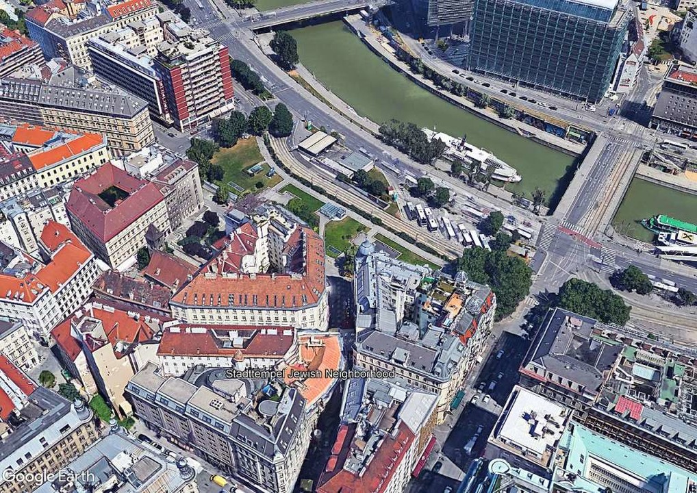 Die Satellitenaufnahme zeigt den 1. Wi...dttempels, der Hauptsynagoge von Wien.  | Foto: - (dpa)