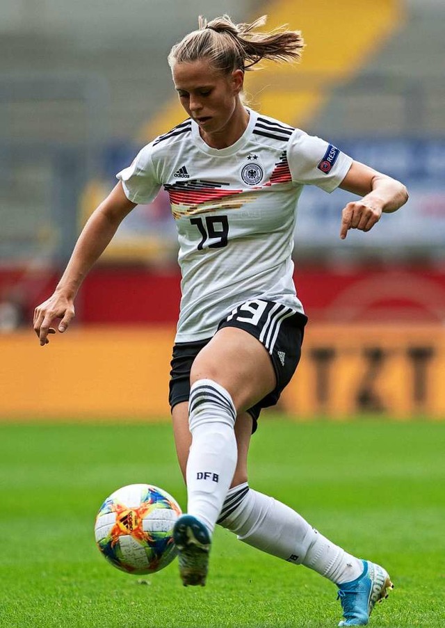 Klara Bhl spielt in der Nationalmannschaft der Frauen  | Foto: Bernd Thissen (dpa)