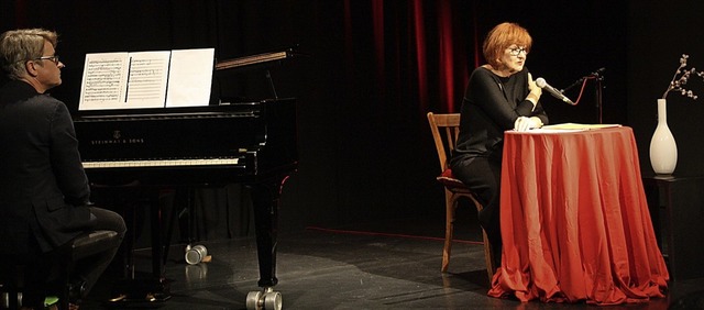 Andi Erchinger und Doris Wolters begei...musikalischen Lesung zu Mascha Kalko.  | Foto: Christiane Franz