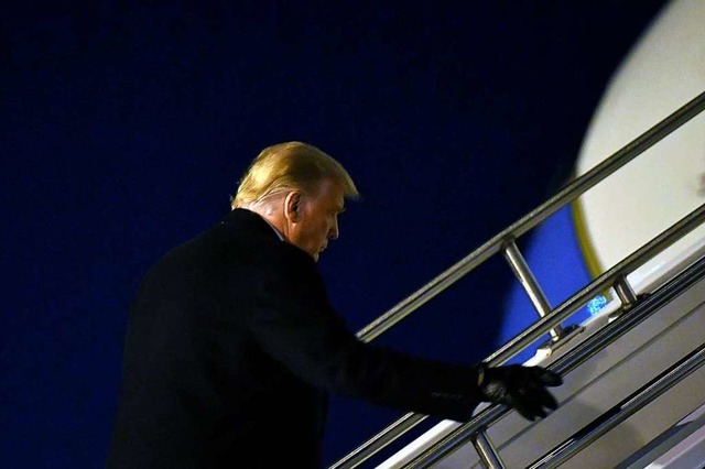 Donald Trump knnte auch weiterhin die... besteigen -wie auf diesem Archivbild.  | Foto: MANDEL NGAN (AFP)