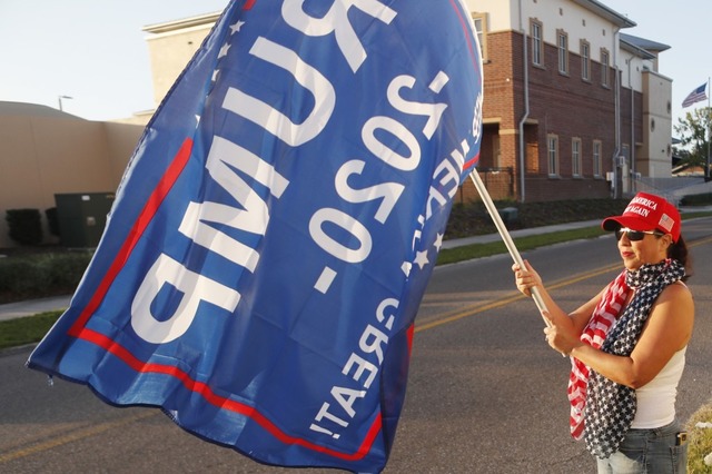 Eine Trump-Untersttzerin in Tampa, Fl...sidenten in ihrem Heimatstaat freuen.  | Foto: Octavio Jones (AFP)