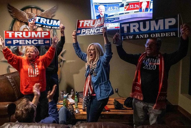 Trump-Untersttzer freuen sich, dass d...ident ihren Bundesstaat gewonnen hat.   | Foto: SETH HERALD (AFP)
