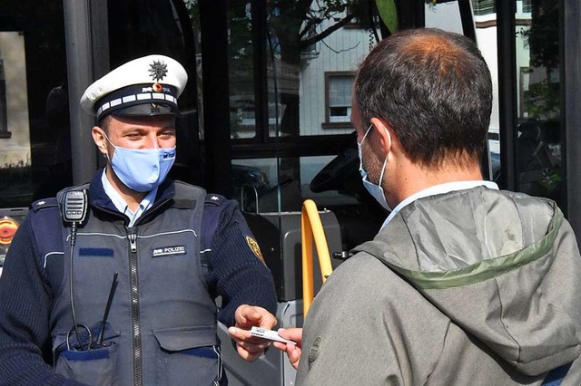 Corona fordert auch die Polizei Offenb...en die Corona-Verordnung (Symbolbild).  | Foto: Kathrin Ganter