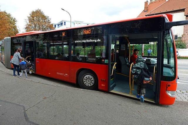 34-Jhrige beleidigt und schlgt anderen Fahrgast in Freiburger Linienbus